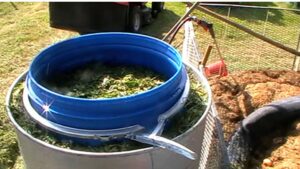 Biogas Fermenter ist gefüllt